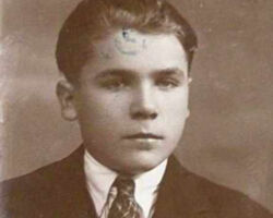 Jānis Nikolajs Kurzeme 1927. gada pasu grāmatas bilde.