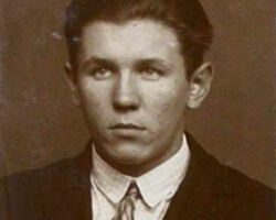 Miķelis Alberts Kurzeme 1927. gada pasu grāmatas bilde.