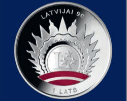 nēta “Latvijai 90” 2008. 1918. gada 18. novembrī proklamējot Latvijas valsti, valsts dibinātājiem bija drosme, uzņēmība un ticība brīvai Latvijai. Latviešu strēlnieku krūšu nozīmes starotā saule kļuva par tēlnieka Burkarda Dzeņa (1879–1966) veidotā pirmā valsts ģerboņa sastāvdaļu. Burts "L" tajā nesa Latvijas vārdu, bet trīs zvaigznes simbolizēja apvienotos novadus. Sarkanbaltsarkanais karogs tā lejasdaļā atgādināja balto Daugavu starp kritušo un bēgļu gaitās bojāgājušo asiņu slacītiem krastiem.