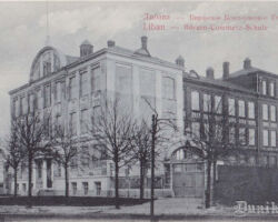 Börsen – Commerz – Shule.