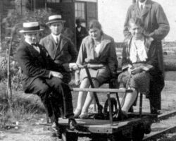 Pasažieru pārvadājumi, izmantojot pašu spēku.