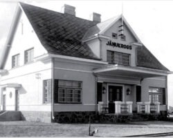 Stalta stacijas ēka.