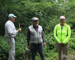Te kārtējais jaunības atmiņu stāsts. Autentiska vēsture konkrētā vietā! Kārlis Ļubīns puikas gados pats ticis pie bānīša “stūres”, kamēr mašīnistam lietas kārtojamas.