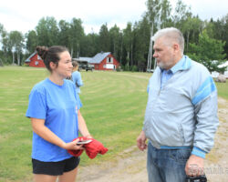 Protams, saimniece mūs nepamanītus neatstāj. Šoreiz gan nepieturam, vēl garš gājiens priekšā!