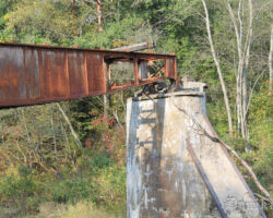Vīles tilta centrālā laiduma Bārtas gals skatā no Dunikas puses. 2014.10.07.