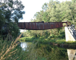 Vīles tilts skatā no upes augšteces Dunikas puses. 2015.09.10.