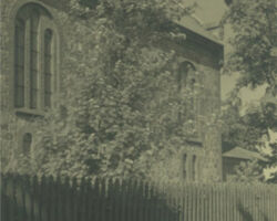 Bārtas baznīcas fasāde.