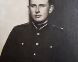 Kārlis Janeks armijas uniformā.