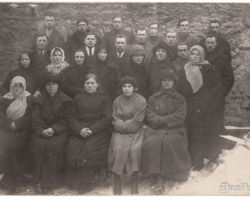 Jauniešu pulciņa gadskārtējā Saimes(?) konference Liepājā Kalna ielā Nr 3 1924. gada 5. februāŗī. Kunga ielā Nr 64. A. Viļumsons.