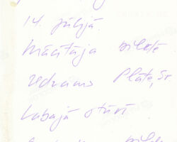 Kārlis Janeks pie sava galda 14. jūlijā, mācītāja bildē  redzams Plāte Sr labajā stūrī. Gorbačova bilde stūrī.